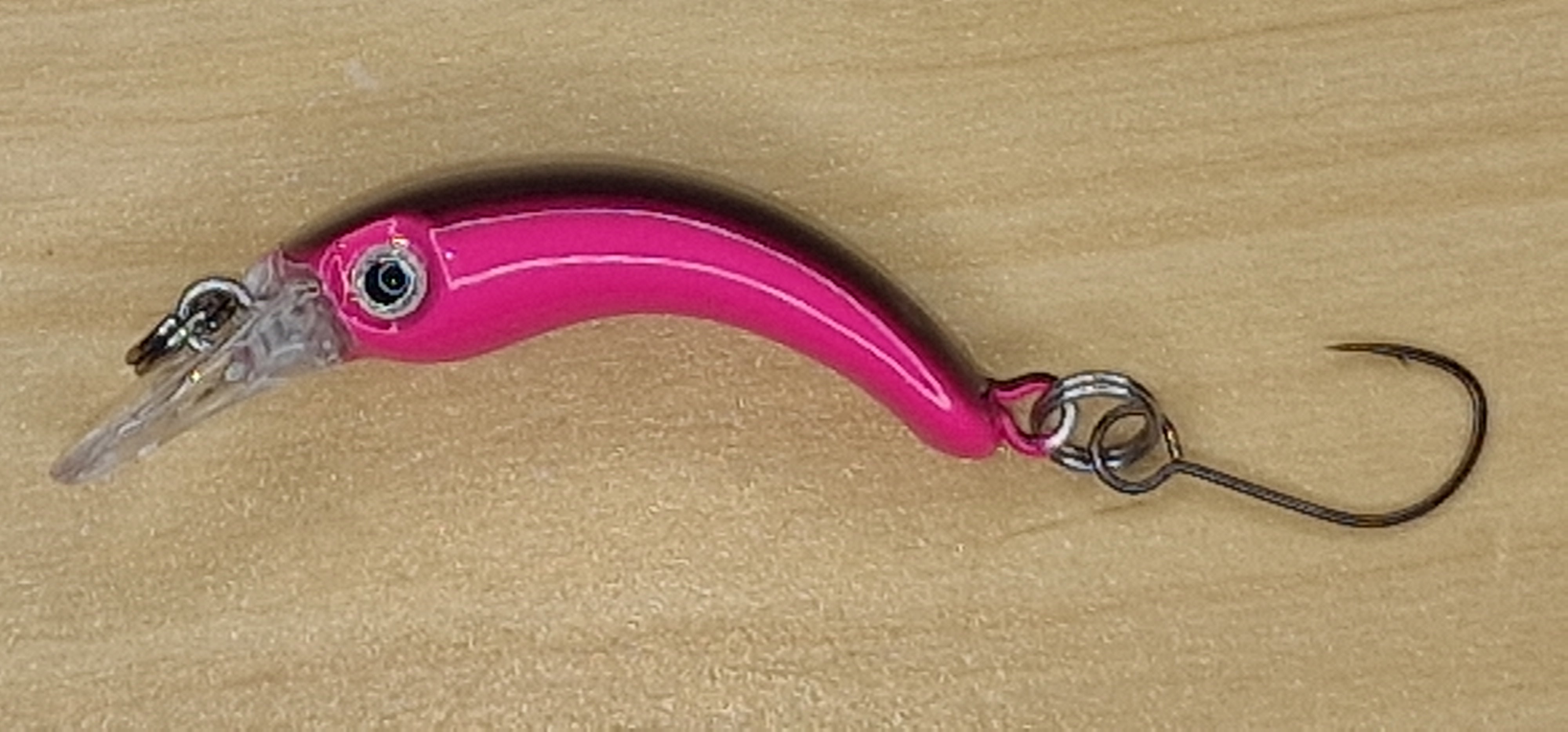 Forellenwobbler Troutty in Black Pinki (2-2)