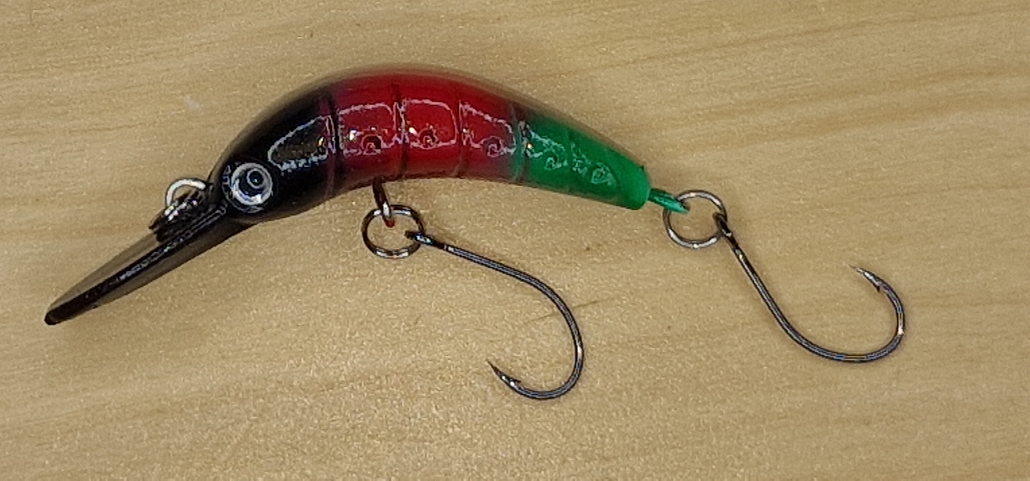 Big Troutty in schwarz rot grün (3-8)