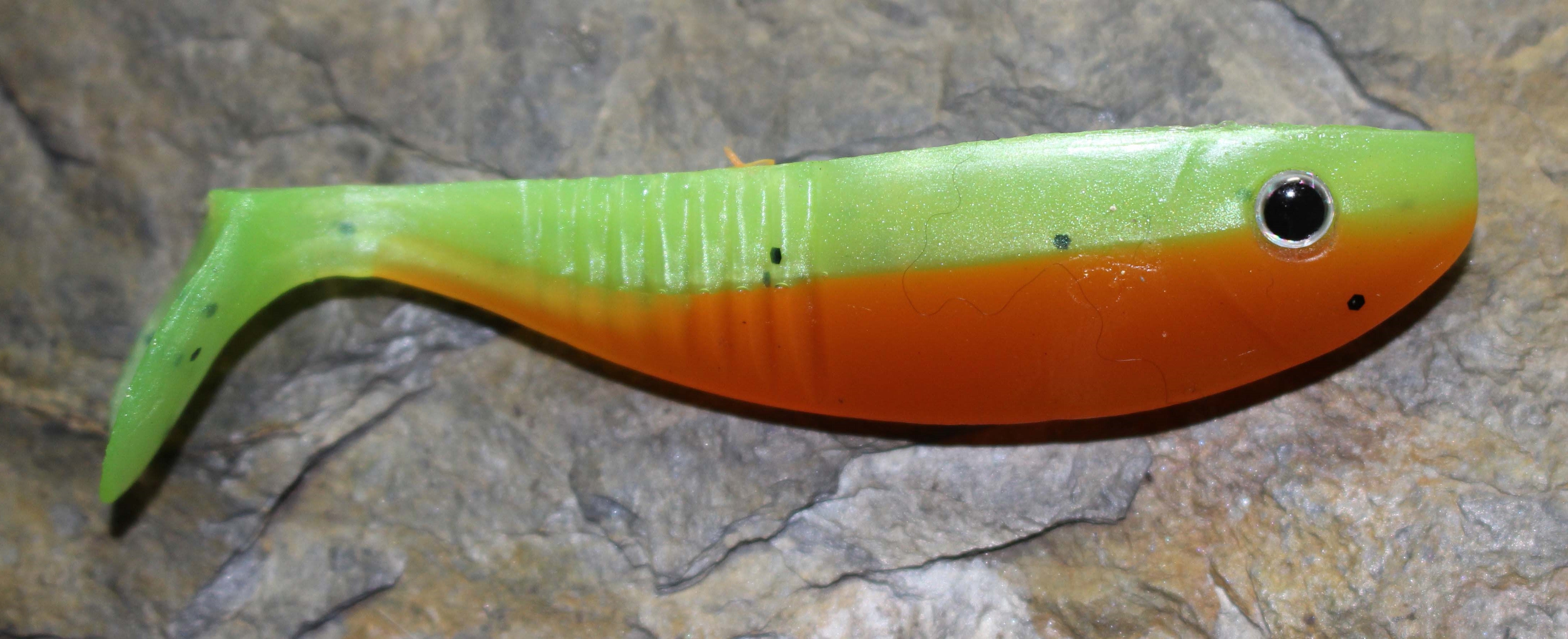 Angeln und Fischen auf Barsch, Hecht, Zander, Waller mit Slat-Shad - Green Tomato